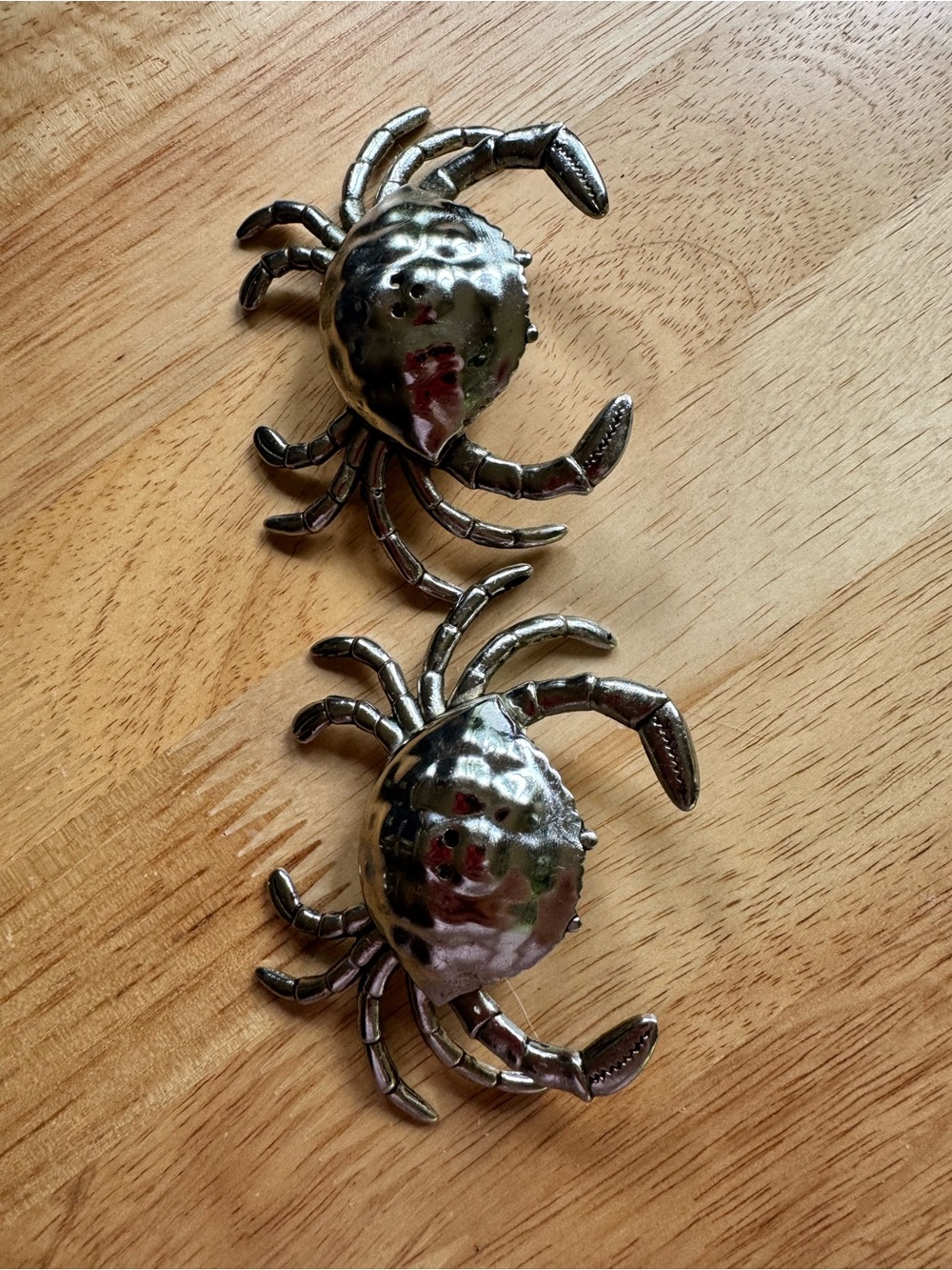 Decorative Silvertone crab salt and pepper shakers never used